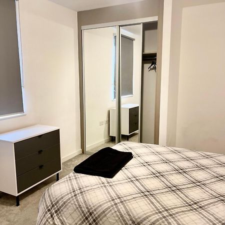 Modern Stay With Free 24Hours Gym Лондон Екстериор снимка